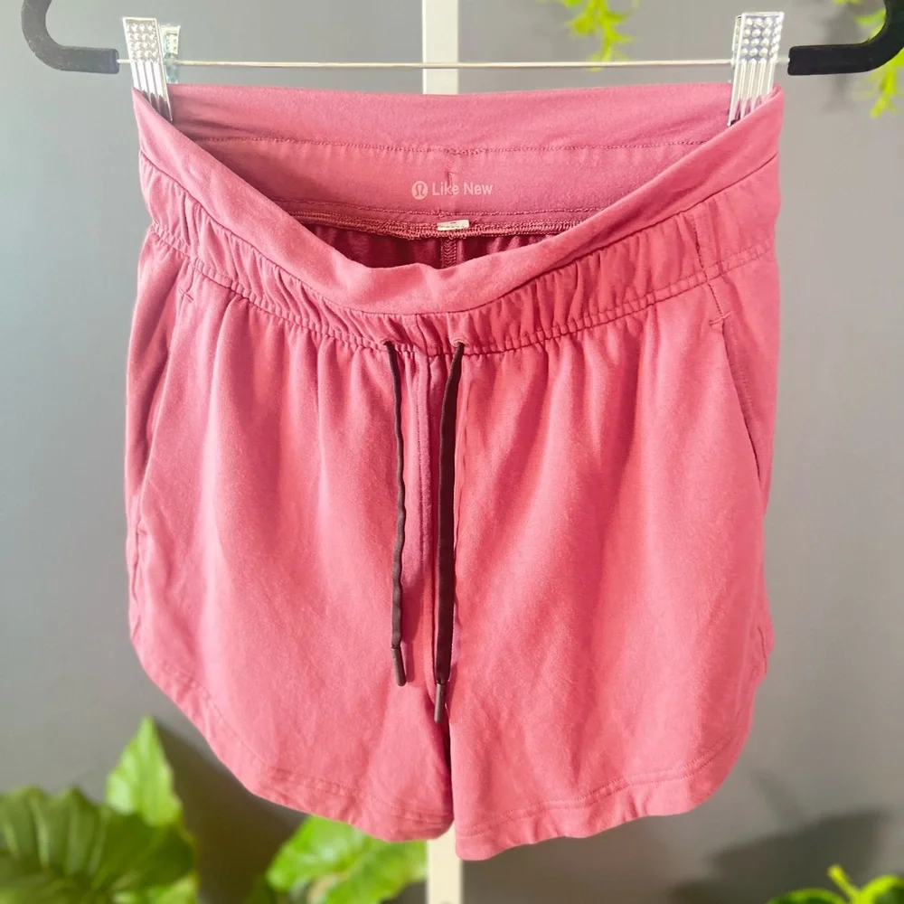 Lululemon - Picture 7 of 14